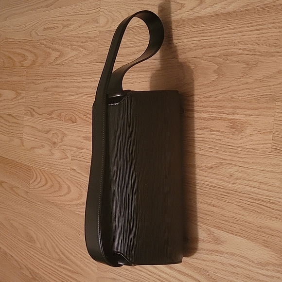 Nocturne PM Model M52182 LOUIS VUITTON, OS, Black - Picture 3 of 9